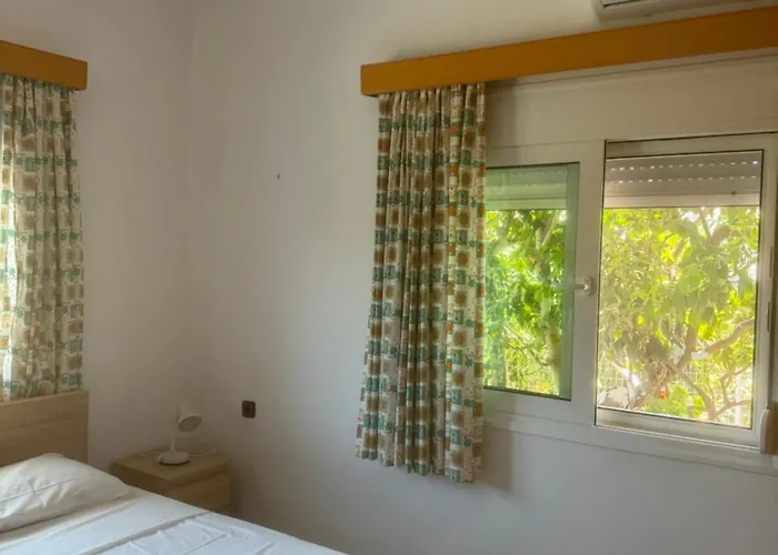 Lemon Tree's House بيت للعطل Kalavárda